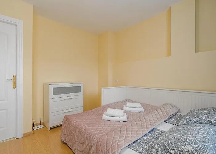 Apartment Red Large Family Apartment, Three Floors, 10 Guests