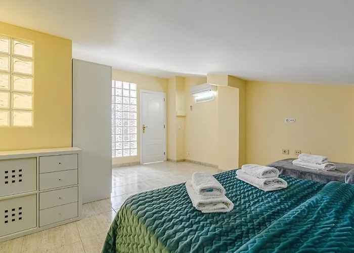 Red Large Family Apartment, Three Floors, 10 Guests * Costa Adeje (Tenerife)