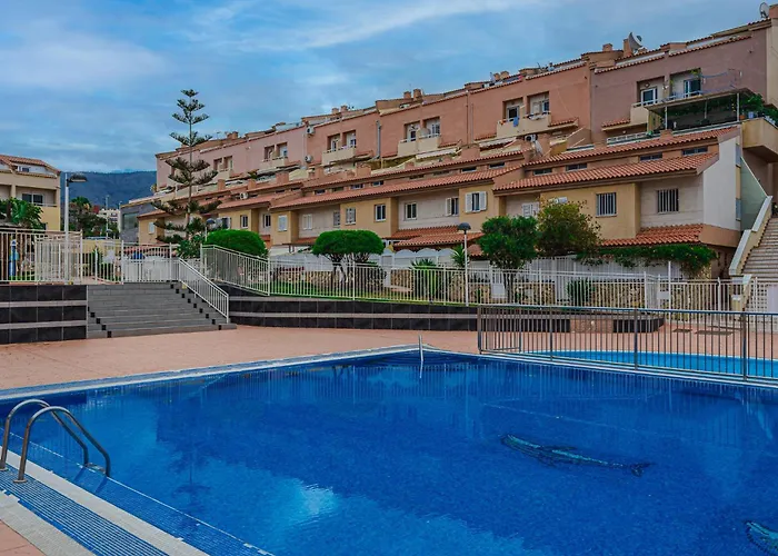 Red Large Family Apartment, Three Floors, 10 Guests * Costa Adeje (Tenerife)