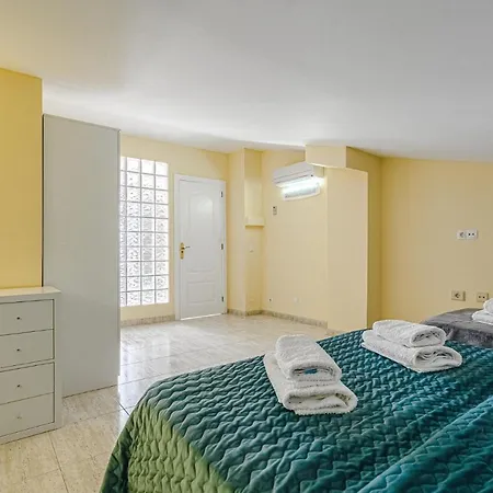 Red Large Family Apartment, Three Floors, 10 Guests * Costa Adeje (Tenerife)