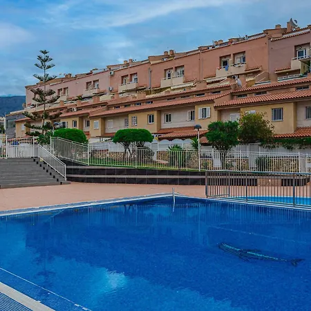 Red Large Family Apartment, Three Floors, 10 Guests * Costa Adeje (Tenerife)