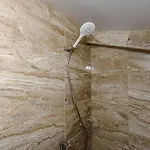 Red Large Family Apartment, Three Floors, 10 Guests Daire